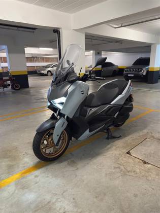 YAMAHA XMAX 300 CONNECTED ABS YAMAHA XMAX 300 CONNECTED ABS